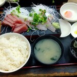 ゆうき食堂 - 刺身2点盛り定食（¥1400）天然ブリ&地ホウボウ