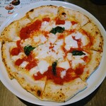 Italian Kitchen VANSAN - 令和5年7月 ランチタイム
            本場ナポリのマルゲリータ 1390円