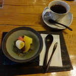 Tokinomori - セットのあんみつとホットコーヒー。器も素敵でした！