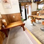 ケンちゃんラーメン - 開店前からすでに入れる。