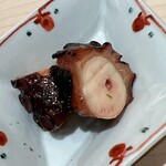 銀座 鮨 奈可久 - 蛸の桜煮。昨夜の六丁目のお鮨屋さんより口に合う