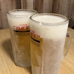 Oyahinaya - ギンギンに冷えたジョッキにビール