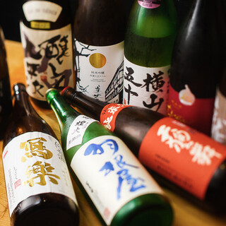 We select famous sake from all over the country carefully selected by sake masters to suit our customers!