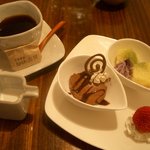 cafe 自休自足 - 