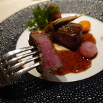 ラ・グランターブル ドゥ キタムラ - 静岡県産　特選牛フィレ肉のステーキ：断面はこんな感じ☆