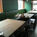 レガーロ - ２Ｆのテーブル席