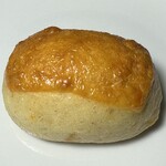 zacro - ３種のチーズパン　３４０円　(2023/07)