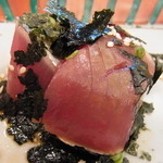 あら輝 - 鰹に土佐醤油と胡麻・刻み海苔