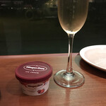 The Deck Business Class lounge - 