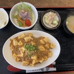 湯浅豆腐店 - 麻婆豆腐丼990円＋豆腐プリン110円