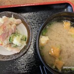 湯浅豆腐店 - 味噌汁にポテサラ