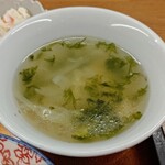 211718299 - 野菜スープ。韓国海苔？のような物が浮いてます。