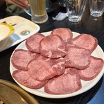 ホルモン焼肉 家成 - 