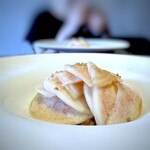 KIMUSHO - 次は、楽しみにしていた・・ ◆桃の冷製パスタ・・ワァ、桃たっぷりで美味しそう。^^ 薄めのスライスですけれど、甘みを感じて美味しい。