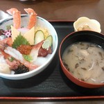 大洗　お魚食堂 - 魚河岸丼　1,580円