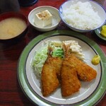 天幸食堂 - 近海生あじフライ定食（600円）