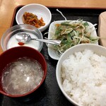 Go fuku - 本格麻婆豆腐（定食）の左側