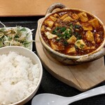 Go fuku - 本格麻婆豆腐（定食）の右側