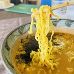Sapporo Gorufu Kurabu - ◎麺は中細麺で美味い！