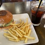 シェイクツリー バーガー＆バー - 