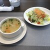 Takeshi tei - セットのスープとサラダ