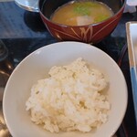 どんなもんや - ご飯と味噌汁