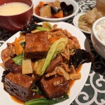 中国名菜処 悟空 - 豚肉と揚げ豆腐四川煮定食