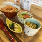新潟 soul food 稲生邸 - サラダ、味噌汁、お漬物