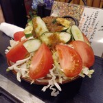 月島 - サラダもボリューム満点でした。