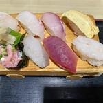 Makihara Sengyoten - 魚市場の八貫にぎりＵＰ
