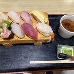 Makihara Sengyoten - 魚市場のハ貫にぎり