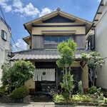 すしやのたい悟 - 店舗外観。裏に2台駐車場があります。