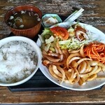 茶家 - 料理写真:イカの生姜焼き定食　930円