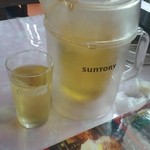 孟の台所 - 卓上にジャスミン茶