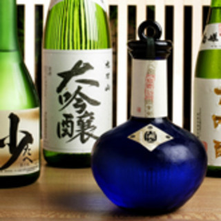 Enjoy delicious food with famous sake such as Toyama's local sake♪