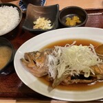 Uo kichi - 日替わり定食　柳の舞煮付け880円