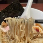 酒肴場 屯 - 全粒粉入りの細麺はキリッと冷やされてツルシコ‼️