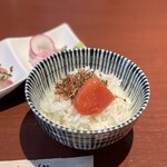 酒肴場 屯 - 海鮮丼、ご飯には生ふりかけとタラコ