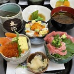 Sushidokoro Yuuyuu - 三色すみれミニ丼  5食限定   炊合せ･赤だし･コーヒーorデザート付き