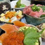 Sushidokoro Yuuyuu - 北海親子丼   サーモンとたっぷりイクラ