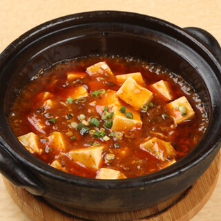 A selection of special dishes such as the time-consuming ``Stewed Pork Belly'' and piping hot ``Mabo Tofu''