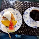 AQUA DINING CAFE 瓢黎 - ケーキセット 500 円　コーヒーをチョイス