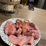 神保焼肉料理店 - 