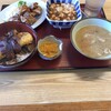 新居浜こくりょう食堂 - 盆にいっぱいいっぱい…運ぶの大変だったわ。