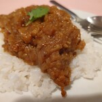 シェフス - 甘辛”ルー”を纏った”鶏もも”。