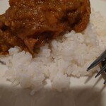 シェフス - いわゆる”カレー”とは一線を画する逸品。
