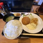 亀吉 - チキン南蛮とメンチカツ➕ごはん大盛り　550円