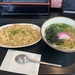 Memma Suya - 炒飯+ミニうどん付750円