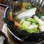 雪地蔵 - 寄せ鍋（５００円前後）、ご飯（雑穀米）は別注文