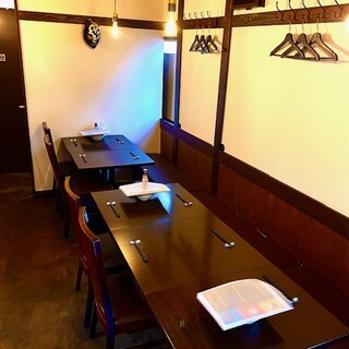 Equipped with counter, table, and sunken kotatsu seats ◎Second floor seats can be reserved for private use.